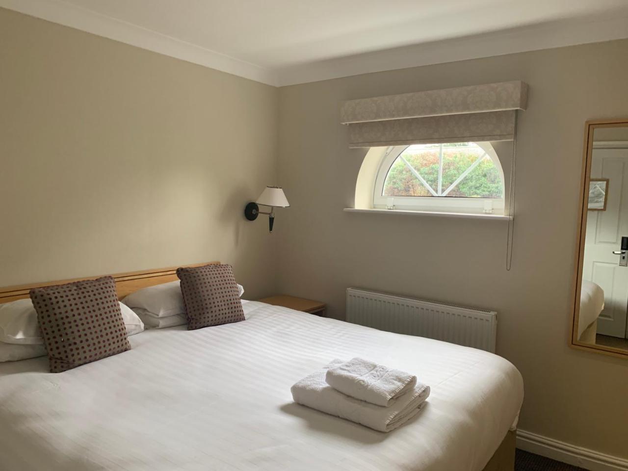 Highfield Park Hotell Hook  Eksteriør bilde